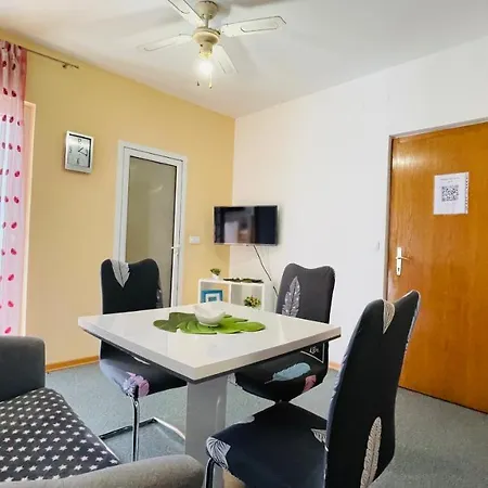 Apartmans And Madunic I 招待所 斯普利特