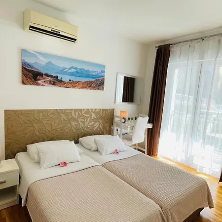 Apartmans And Madunic I Guest house