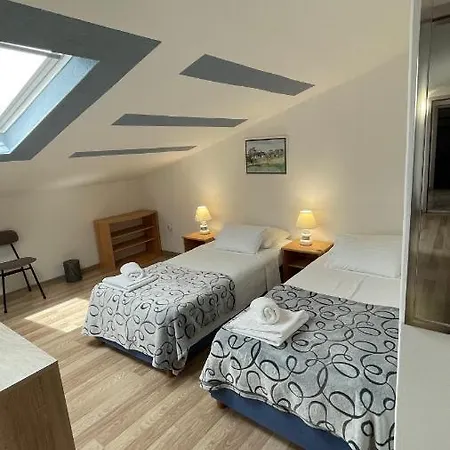 Guest house Apartmans And Madunic I