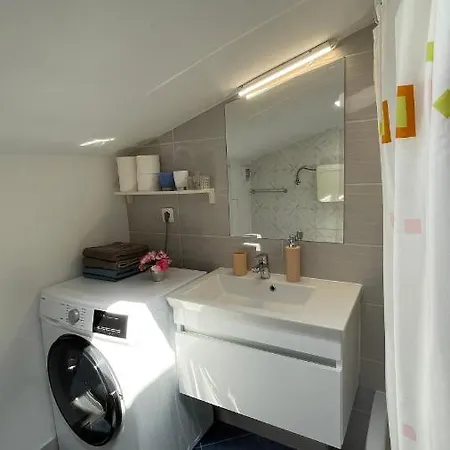 Apartmans And Madunic I Guest house