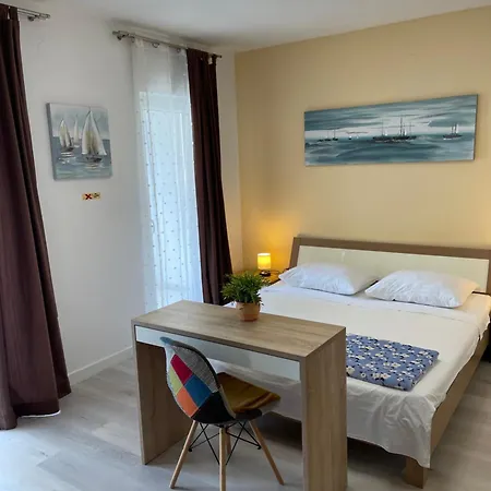 Apartmans And Madunic I Guest house