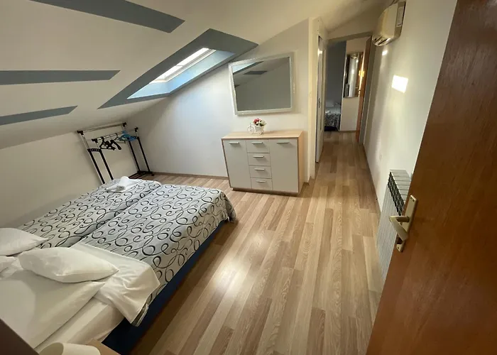 게스트하우스 Apartmans And Madunic I 3*