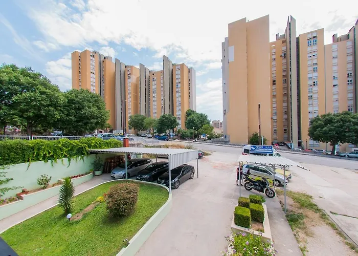 Apartmans And Madunic I 3*